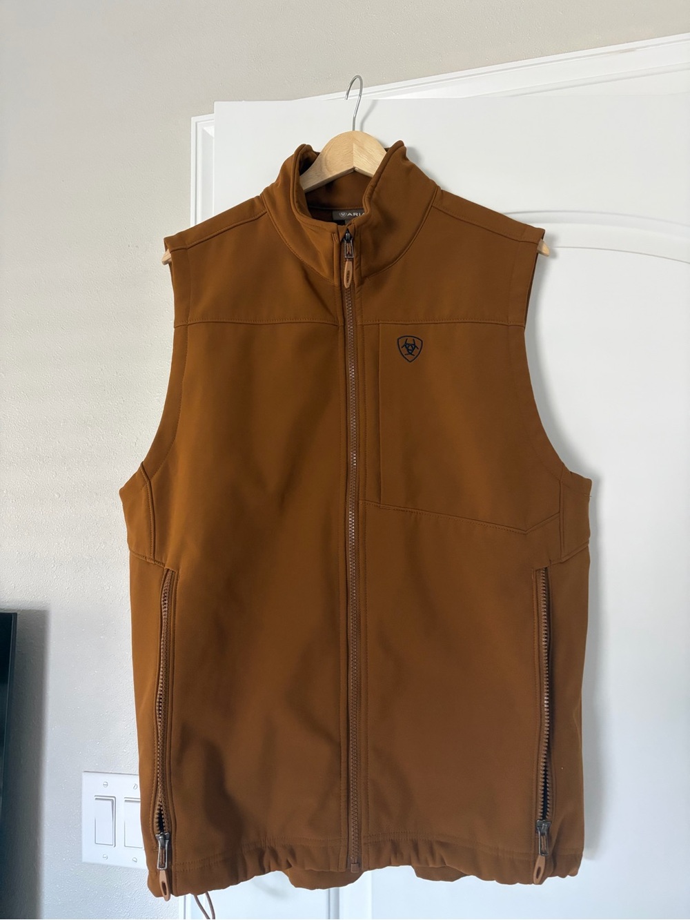 Ariat Men's Caramel Brown Softshell Vest